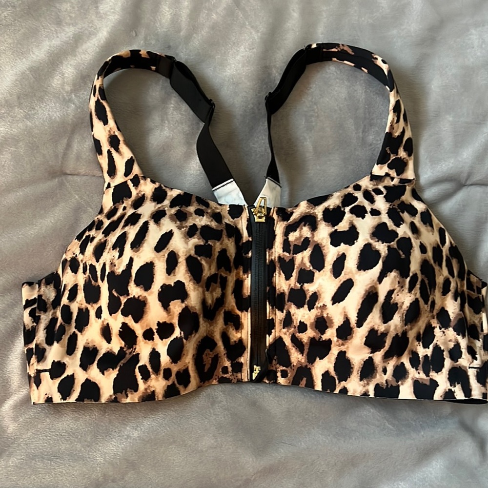 Victoria Secret Sports Bra Leopard